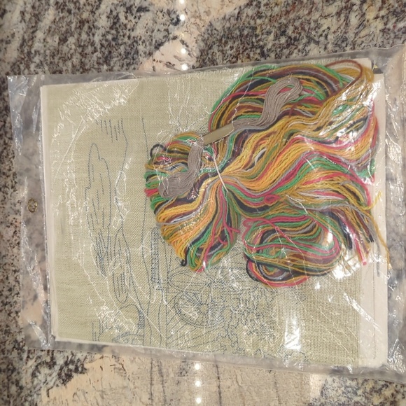 Vogart Crafts Crewel Creative Stitchery Needlepoint Kit - Farm Sunset #2414 VTG - Picture 7 of 8